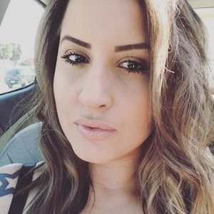 Meet your Posher, Gabriela